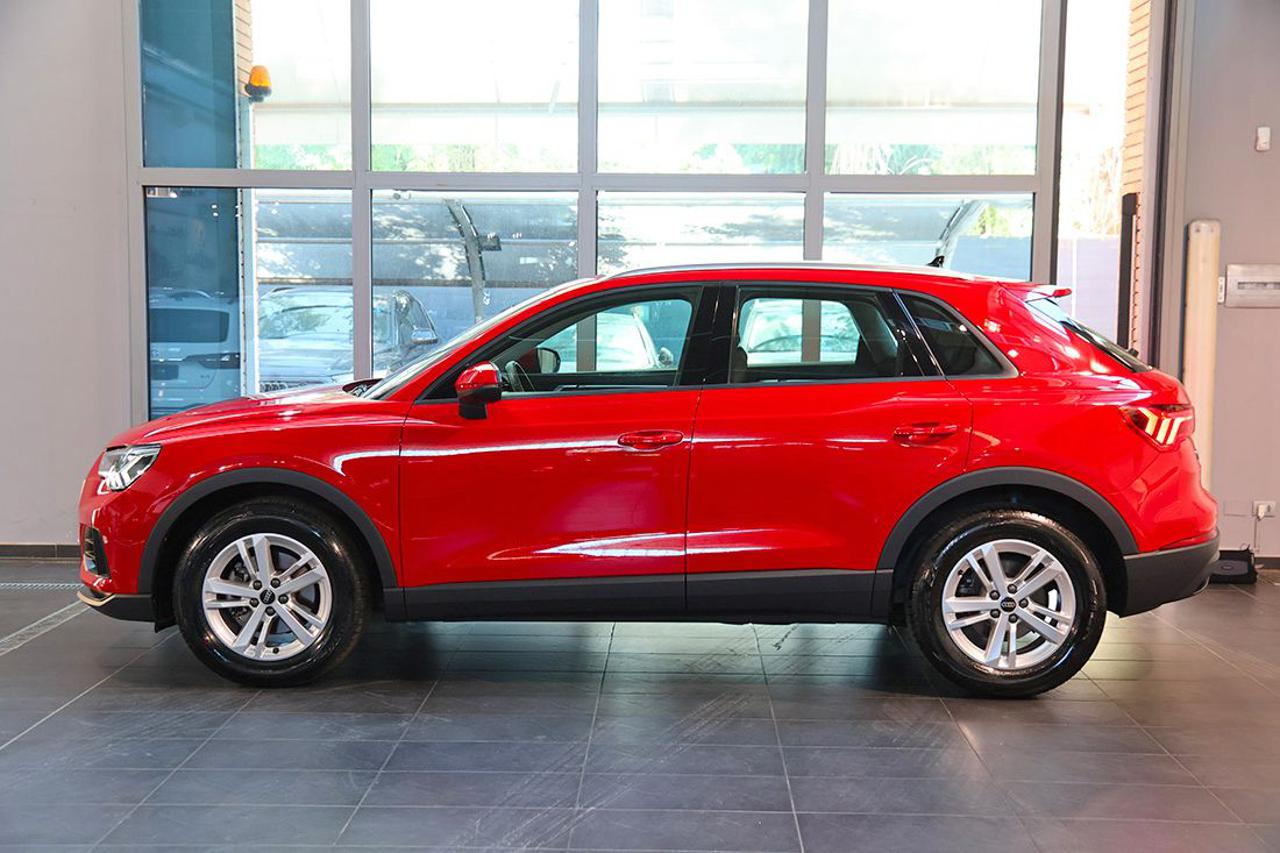 AUDI Q3 35 TDI S-Tronic Business - 3
