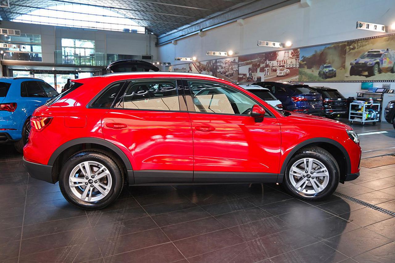 AUDI Q3 35 TDI S-Tronic Business - 10