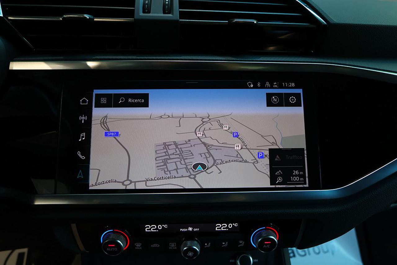 AUDI Q3 35 TDI S-Tronic Business - 22
