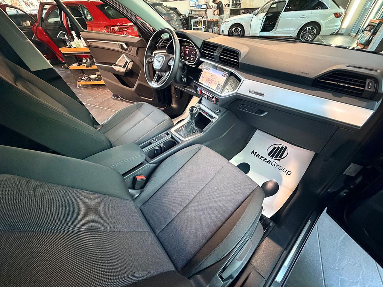 AUDI Q3 35 TDI S-Tronic Business - 15