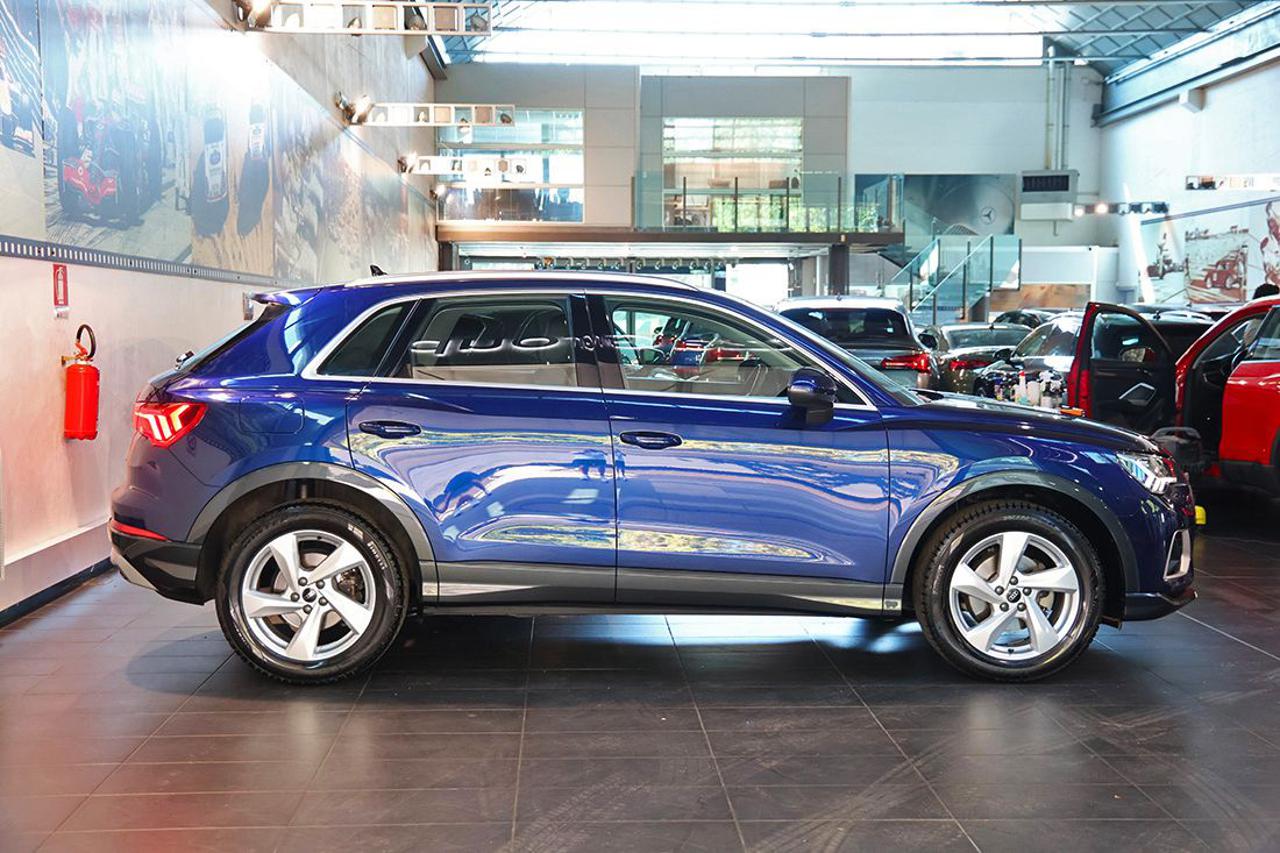 AUDI Q3 35 TDI S-Tronic Business - 2