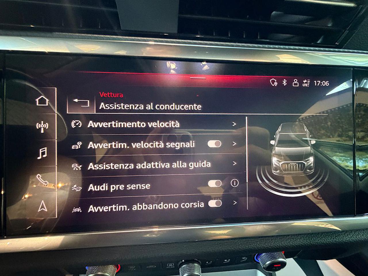 AUDI Q3 35 TDI S-Tronic Business - 26