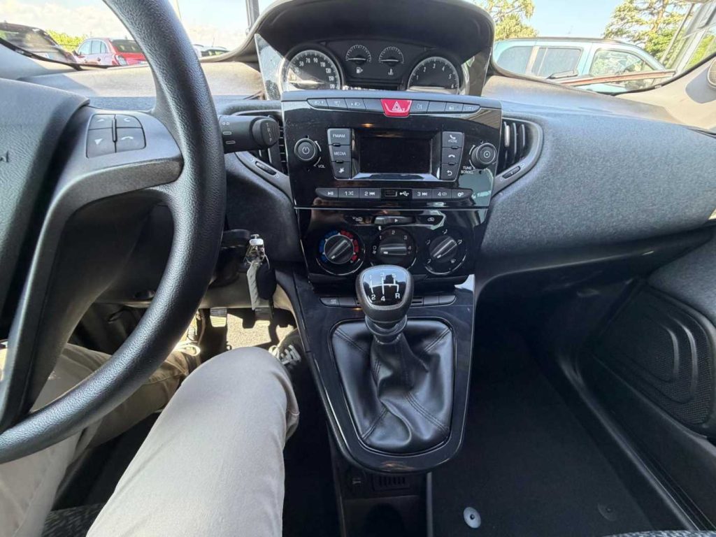LANCIA Ypsilon 1.2 Elefantino 69cv my18 - 18