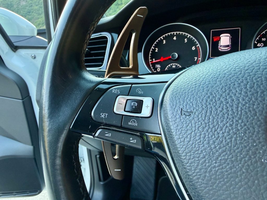 VOLKSWAGEN Golf 1.4 TSI DSG R-line ACC AHK LED SHZ *Rotiform* - 12