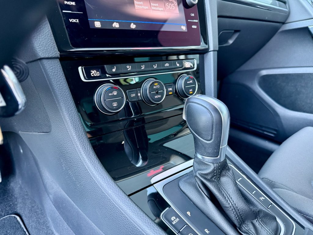 VOLKSWAGEN Golf 1.4 TSI DSG R-line ACC AHK LED SHZ *Rotiform* - 16