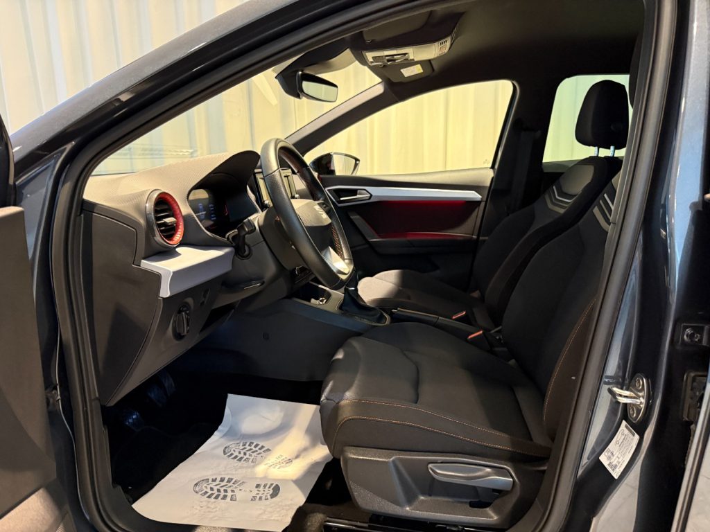 SEAT Ibiza 1.0 EcoTSI FR FULL LED ACC App Connect DAB+ - 4