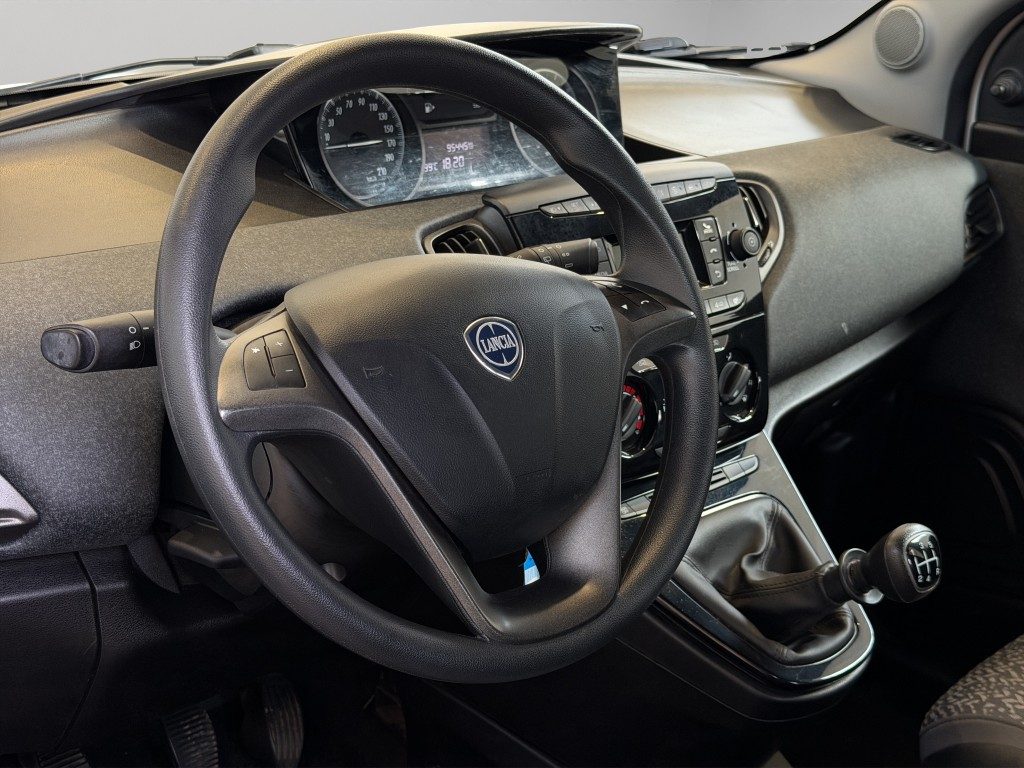 LANCIA Ypsilon 1.2 69 CV - 11