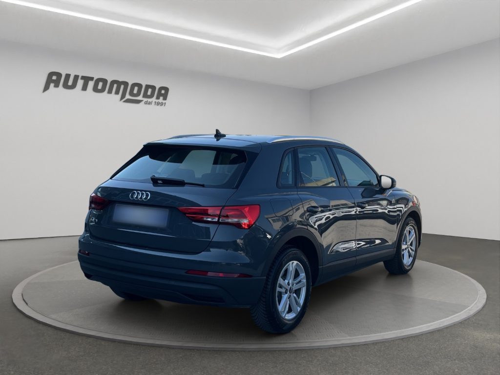 AUDI Q3 35 TDI S tronic - 4