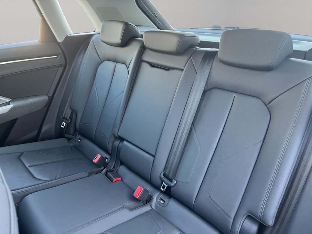 AUDI Q3 35 TDI S tronic - 8