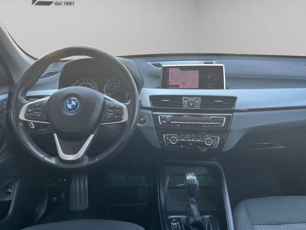 BMW X1 XDRIVE 25e ADVANTAGE - 10