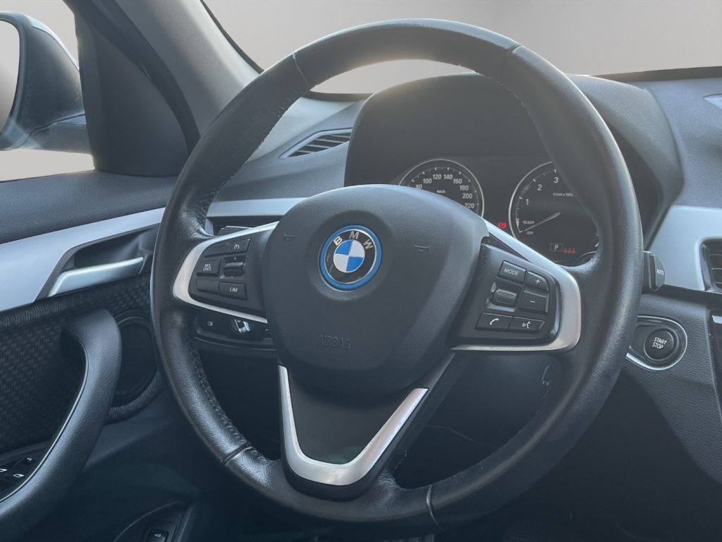 BMW X1 XDRIVE 25e ADVANTAGE - 11