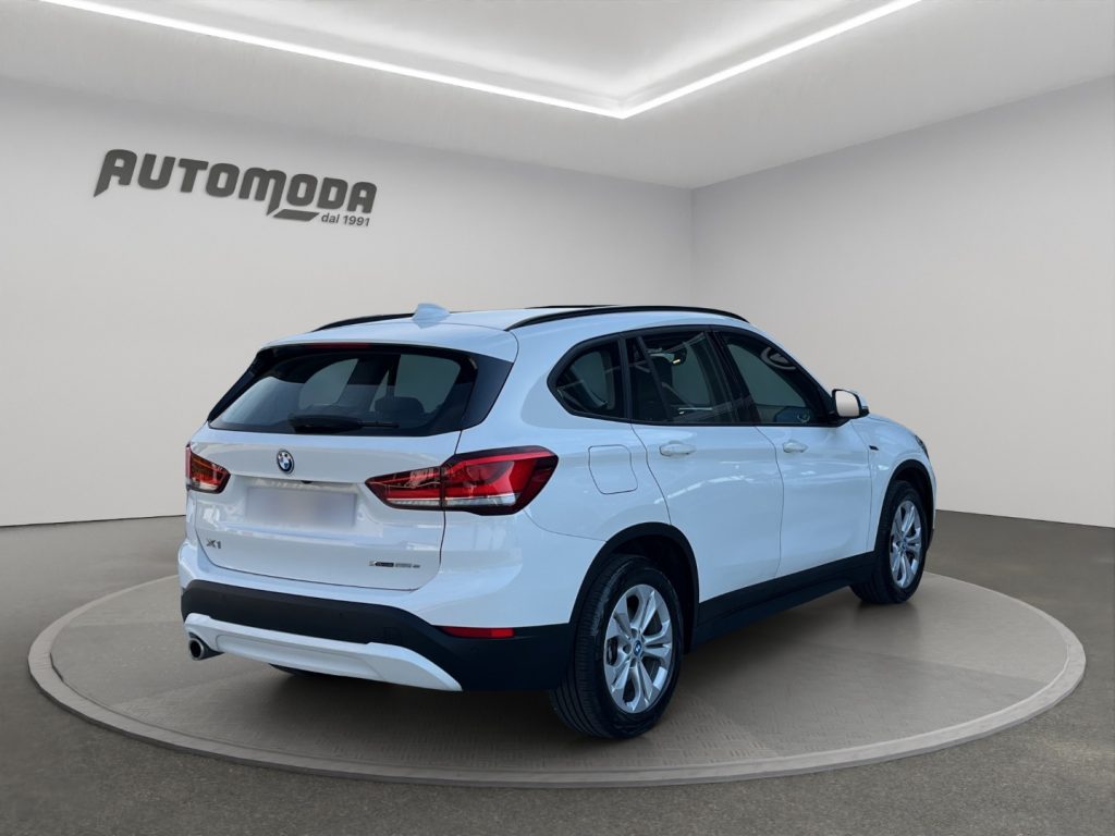 BMW X1 25e XDRIVE Advantage - 4