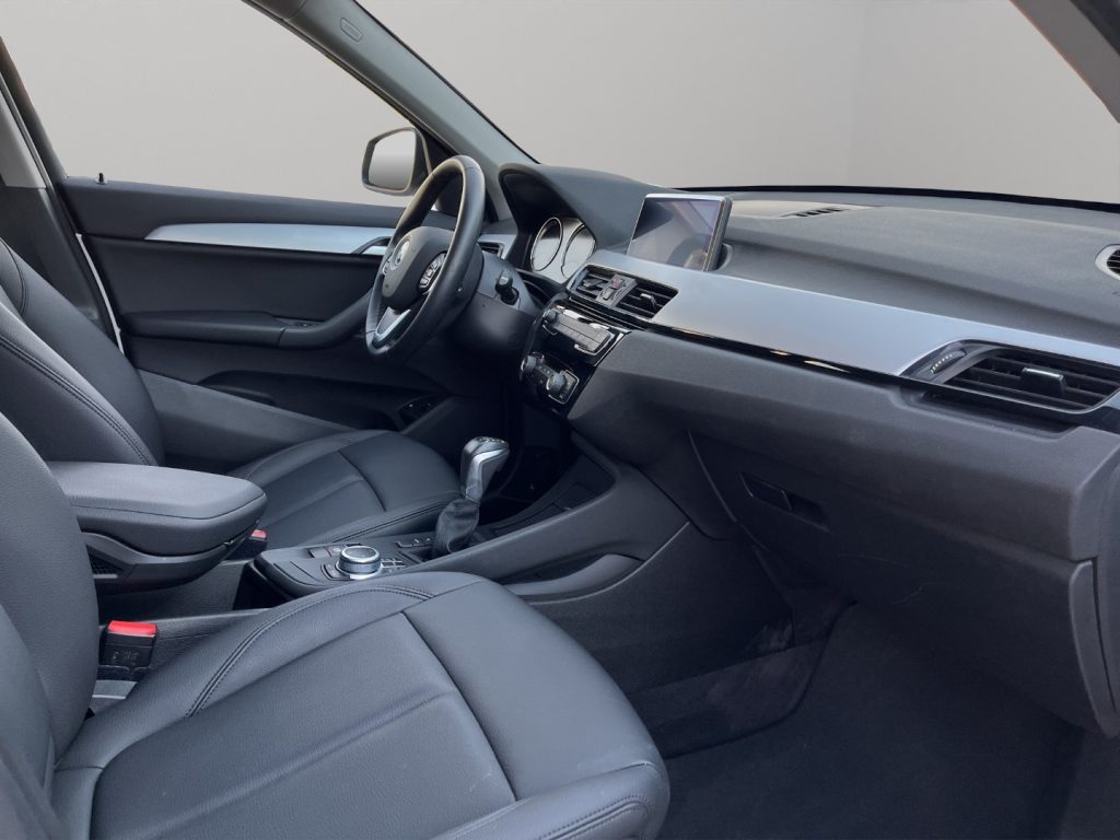 BMW X1 25e XDRIVE Advantage - 9