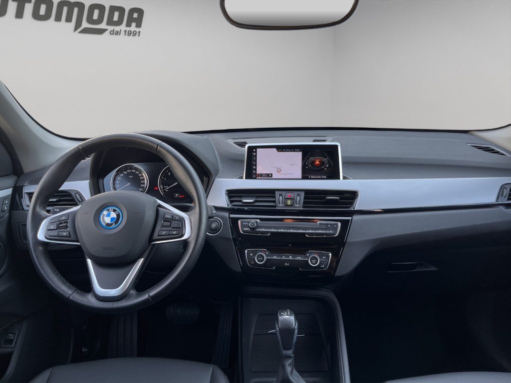 BMW X1 25e XDRIVE Advantage - 10