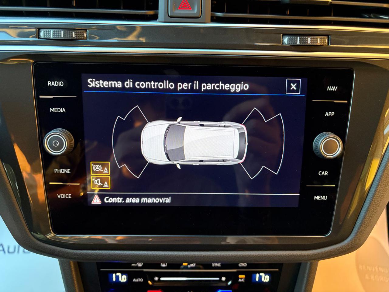 VOLKSWAGEN Tiguan 2.0 TDI 150 CV SCR DSG Life - 23