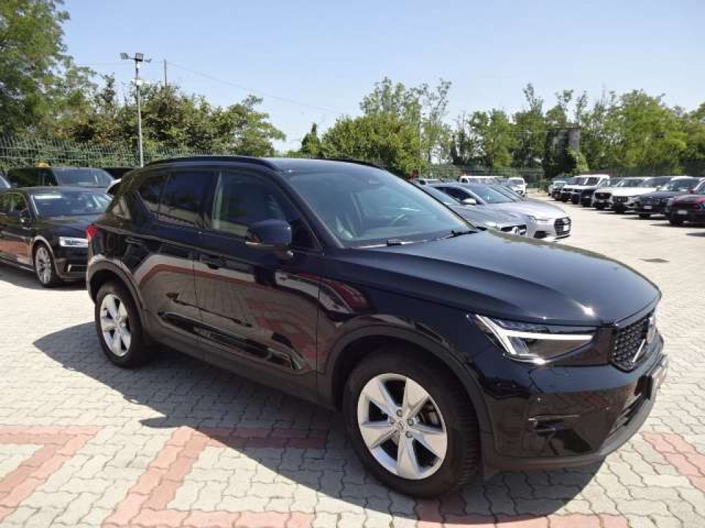 VOLVO XC40 2.0 b3 Ultimate Bright auto IVA ESPOSTA - 3
