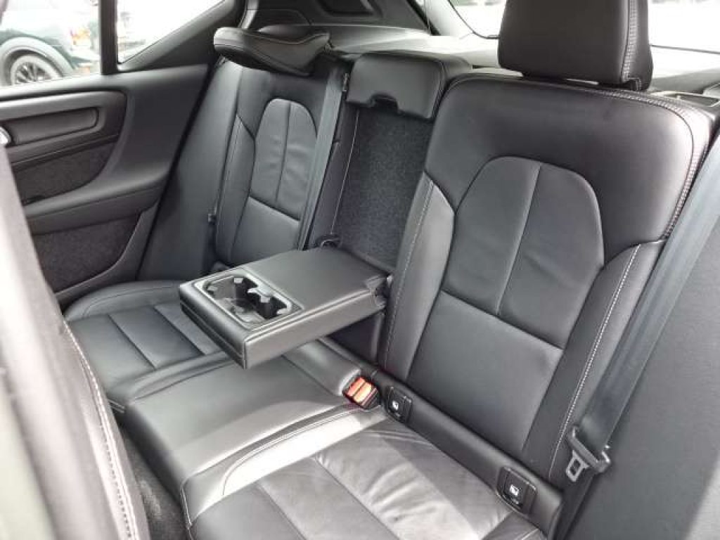 VOLVO XC40 2.0 b3 Ultimate Bright auto IVA ESPOSTA - 9