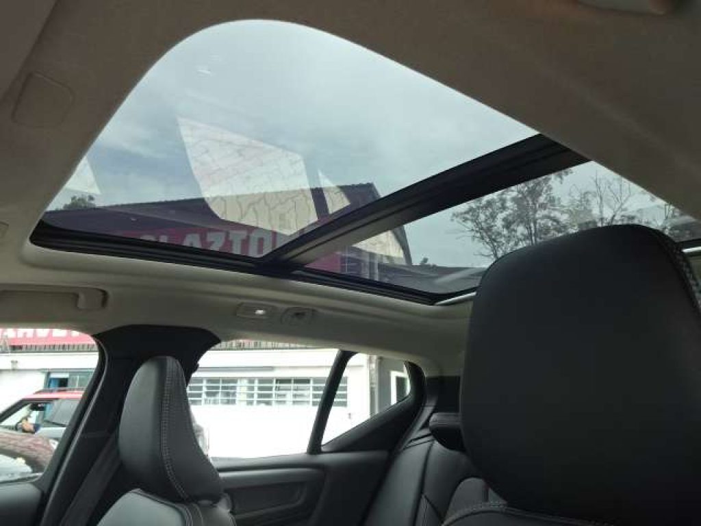 VOLVO XC40 2.0 b3 Ultimate Bright auto IVA ESPOSTA - 10