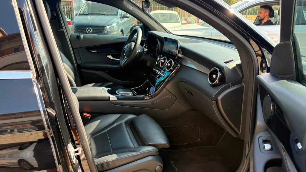 MERCEDES-BENZ GLC 200 d 4Matic Coupé Sport PARI AL NUOVO - 23