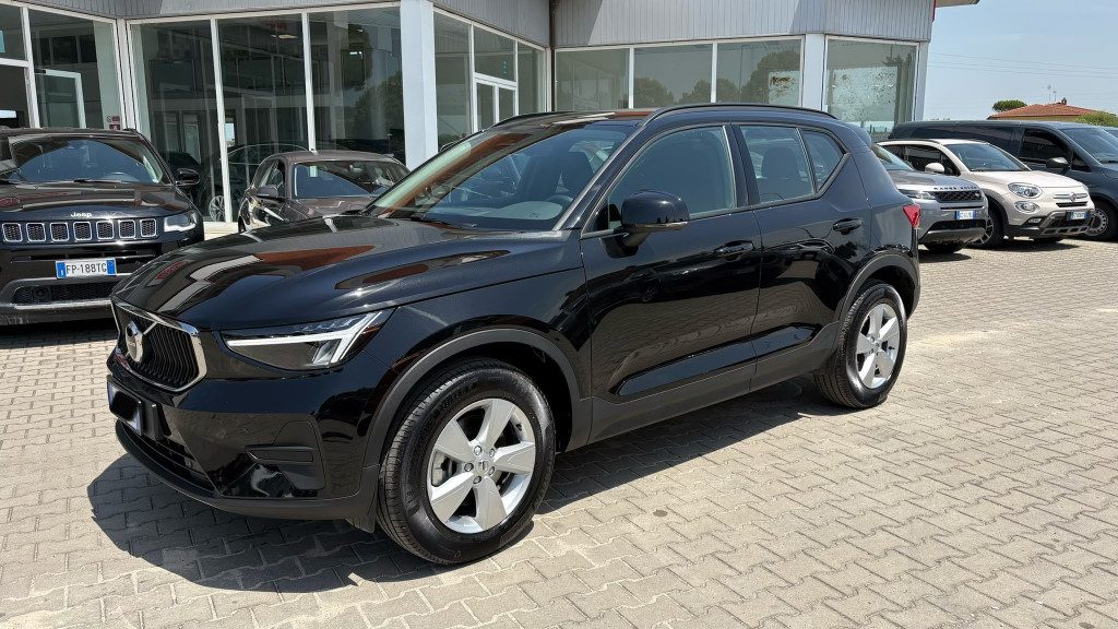 VOLVO XC40 B3 automatico Essential **SOLO 10.000 KM** - 6