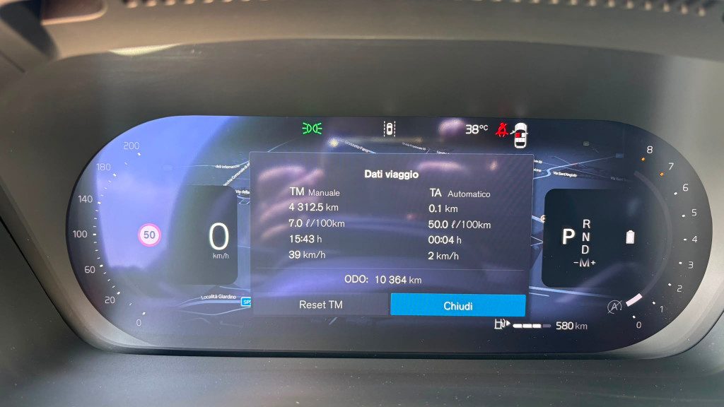 VOLVO XC40 B3 automatico Essential **SOLO 10.000 KM** - 11
