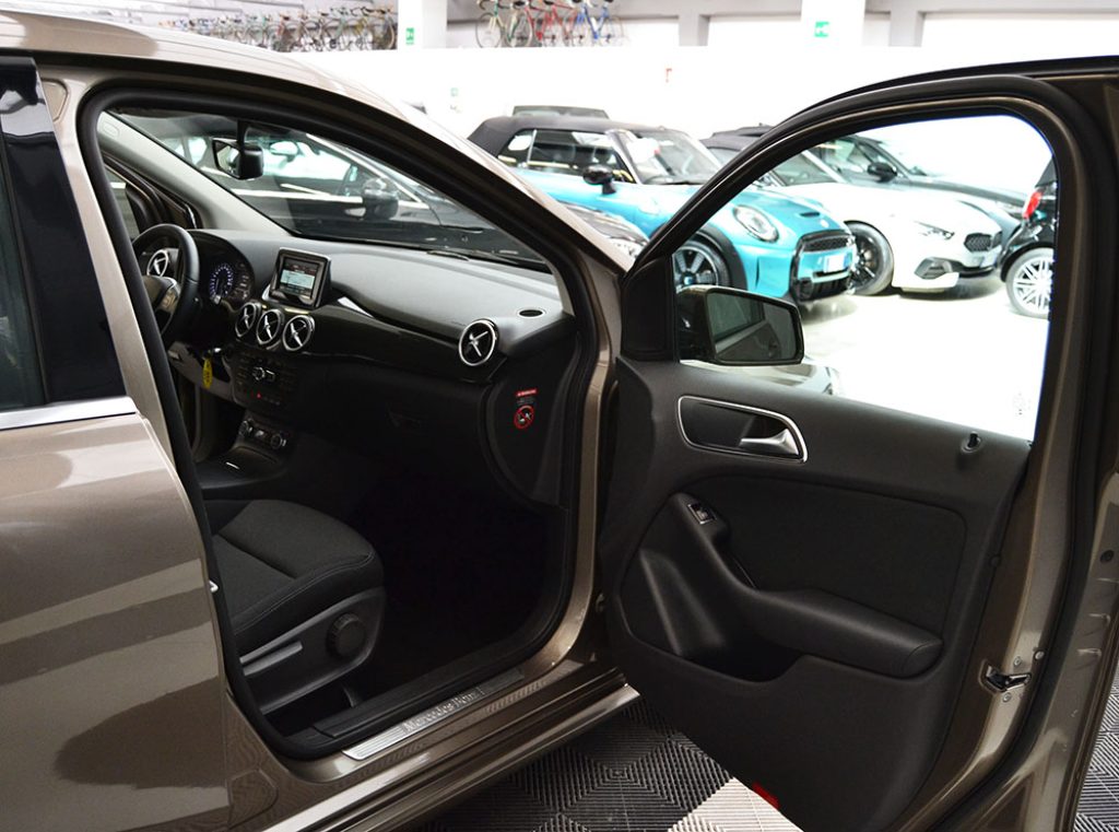 MERCEDES-BENZ B 180 Executive Automatica - Pdc - Km 28.860 - 4