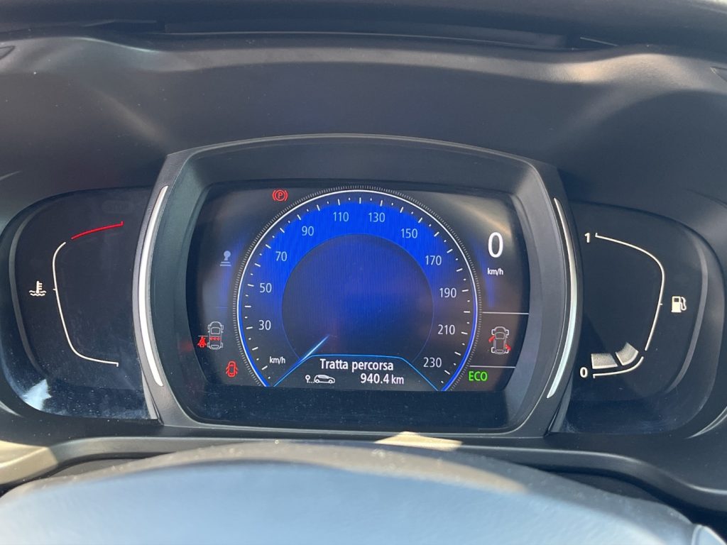 RENAULT Kadjar 1.5 DCI AUTOCARRO N1 - 12