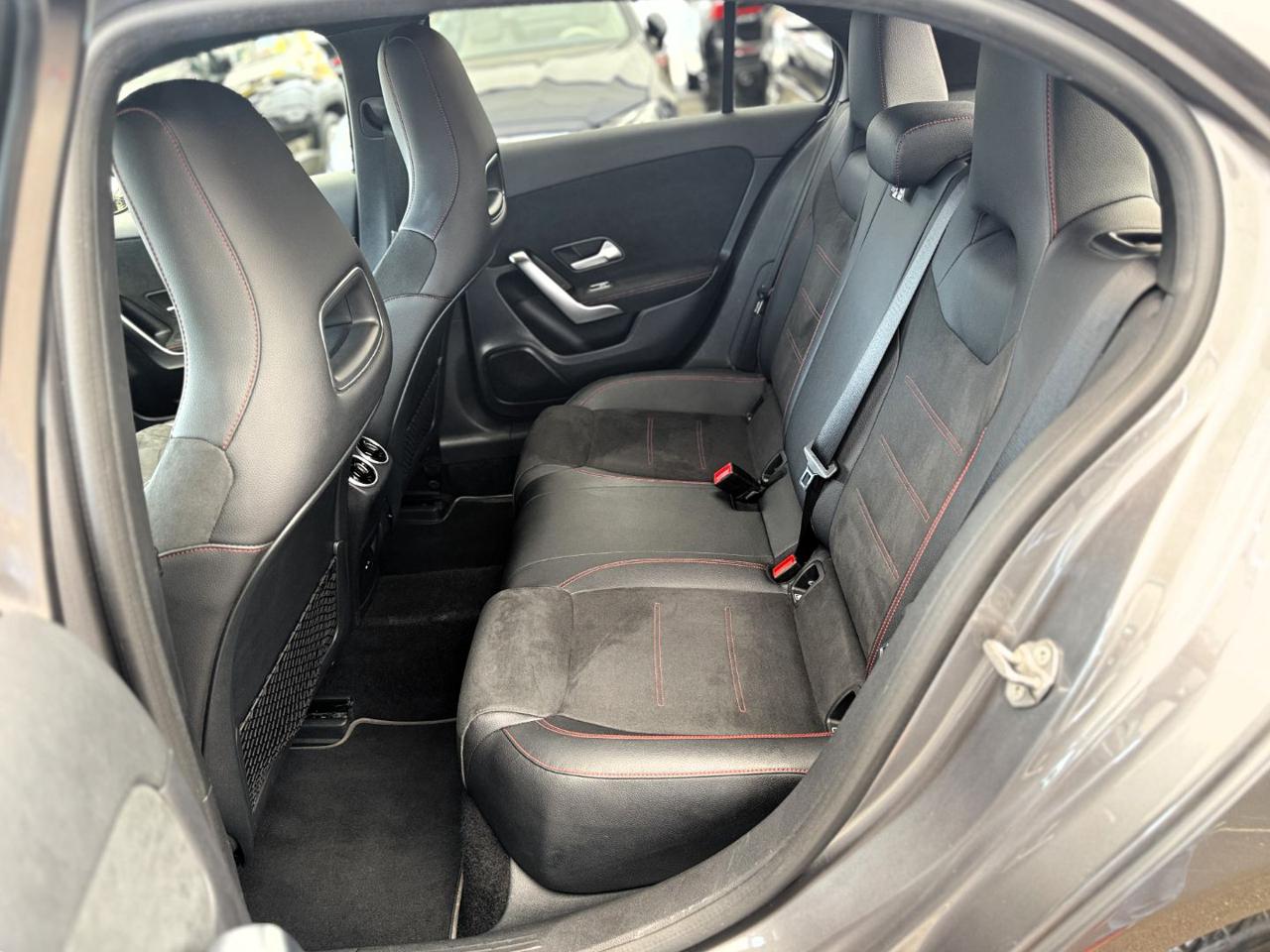 MERCEDES-BENZ A 180 d Automatic Premium AMG (Led64/Retro/Pelle) - 11