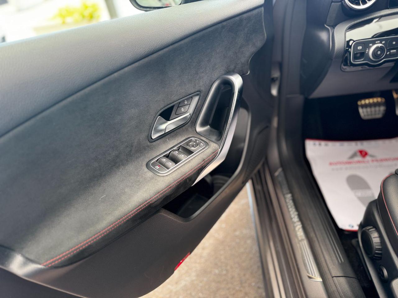 MERCEDES-BENZ A 180 d Automatic Premium AMG (Led64/Retro/Pelle) - 19