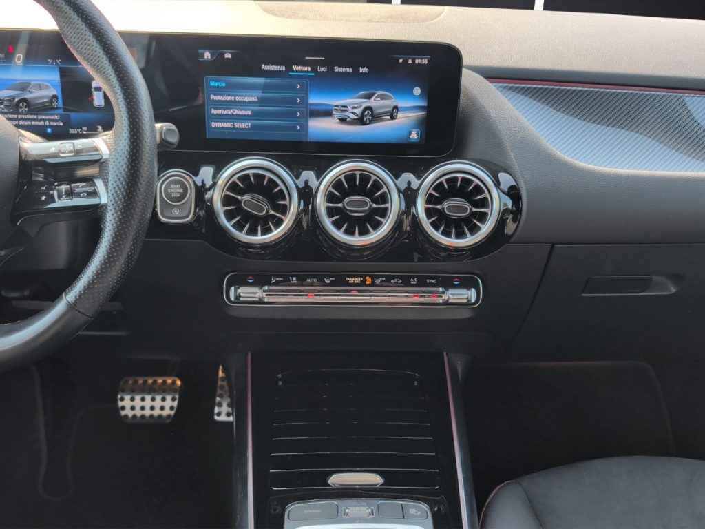 MERCEDES-BENZ GLA 200 d Automatic AMG Line Premium - 15