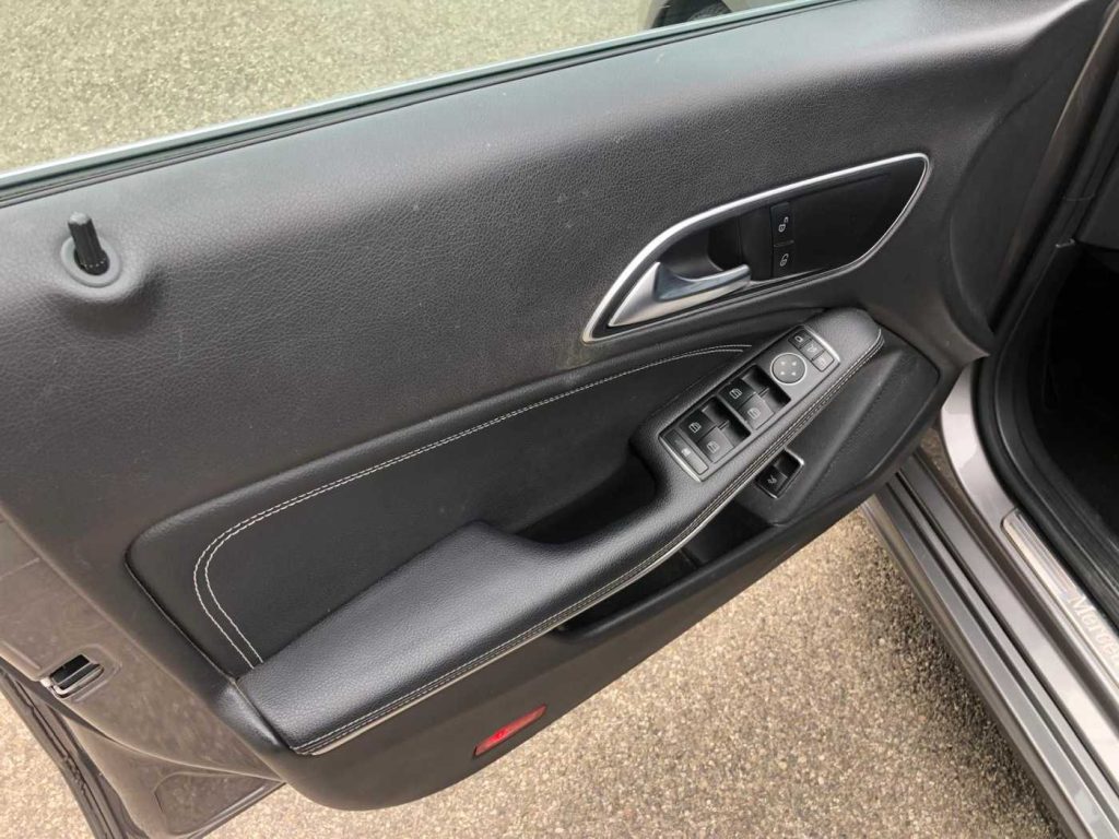 MERCEDES-BENZ CLA 180 d Automatic Executive - 13