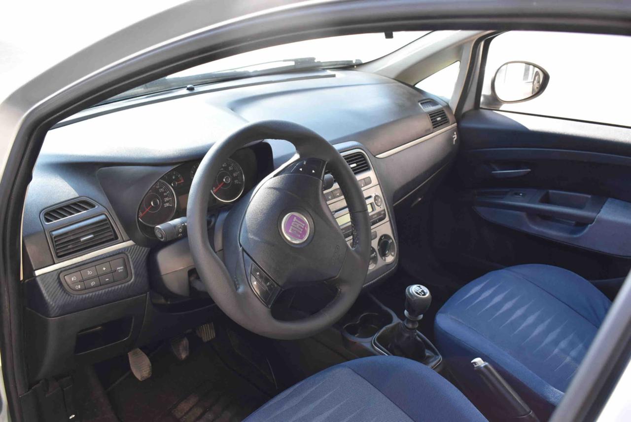 FIAT Grande Punto 1.4 5 porte Active Natural Power - 6