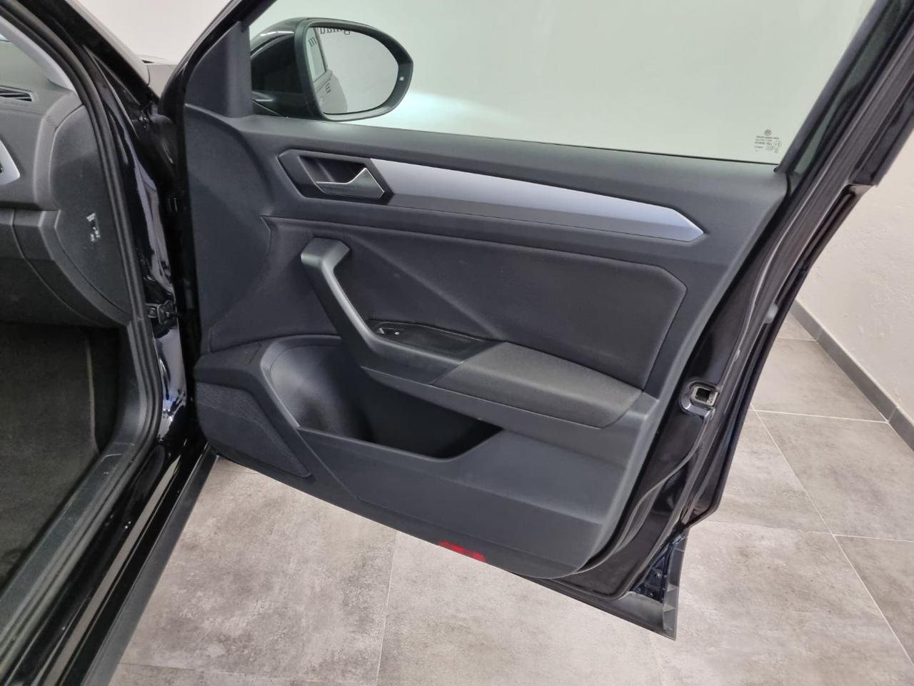 VOLKSWAGEN T-Roc 1.5 TSI ACT DSG Edition Plus - 28