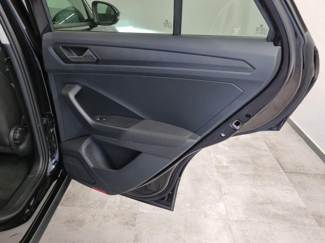 VOLKSWAGEN T-Roc 1.5 TSI ACT DSG Edition Plus - 25