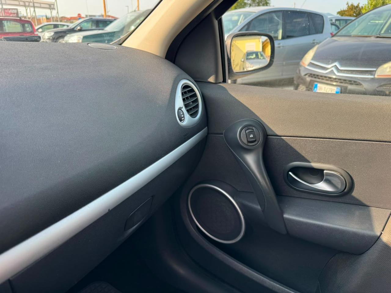 RENAULT Clio 1.5 dCi 70CV 5 porte Luxe - 11