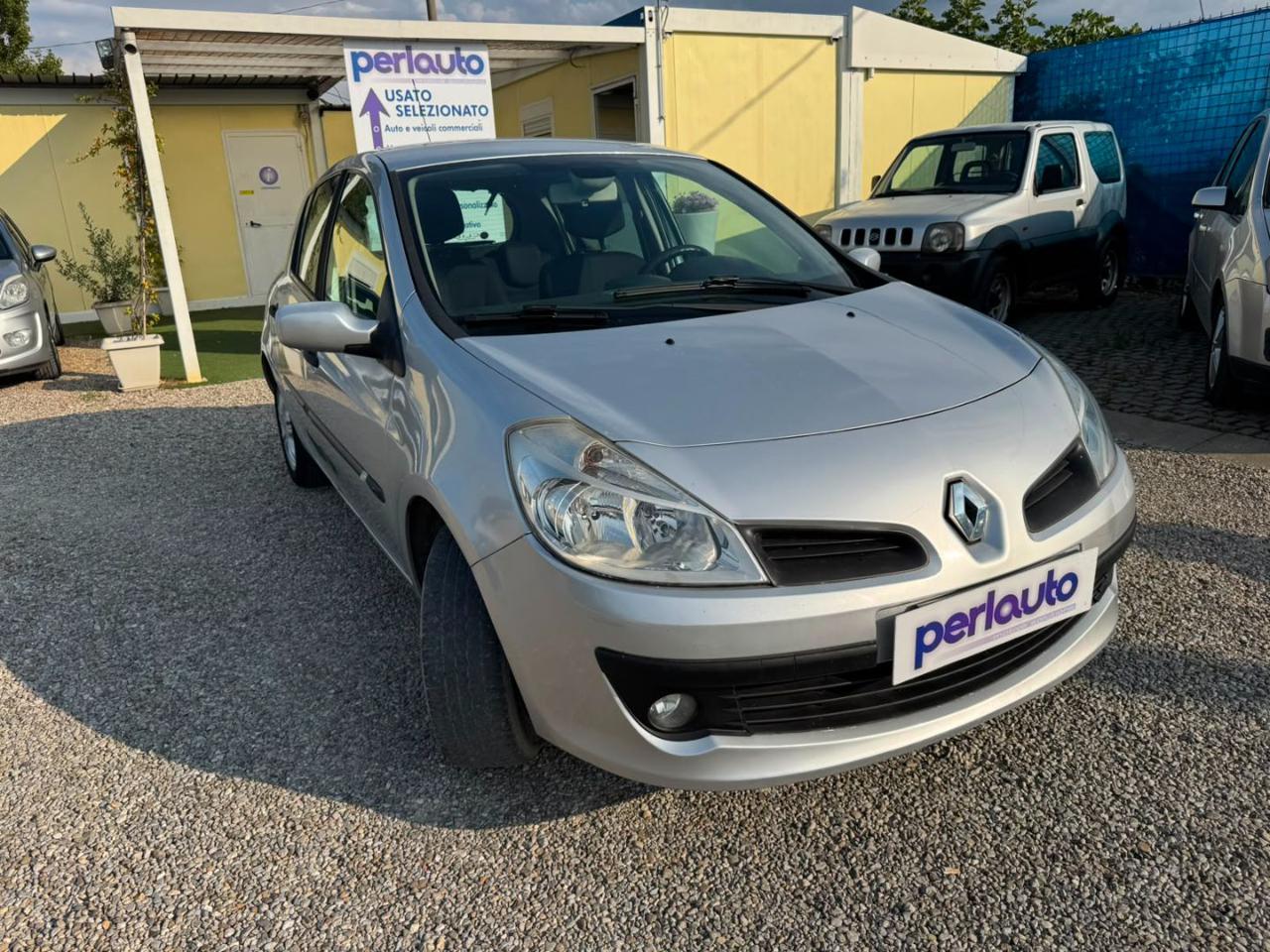 RENAULT Clio 1.5 dCi 70CV 5 porte Luxe - 2