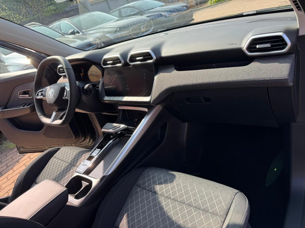 MG ZS 1.5 Hybrid+ 197CV COMFORT - 13