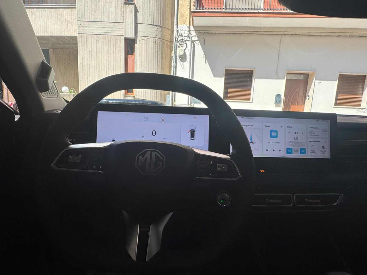 MG HS Hybrid+ Luxury ***PROMO*** - 10