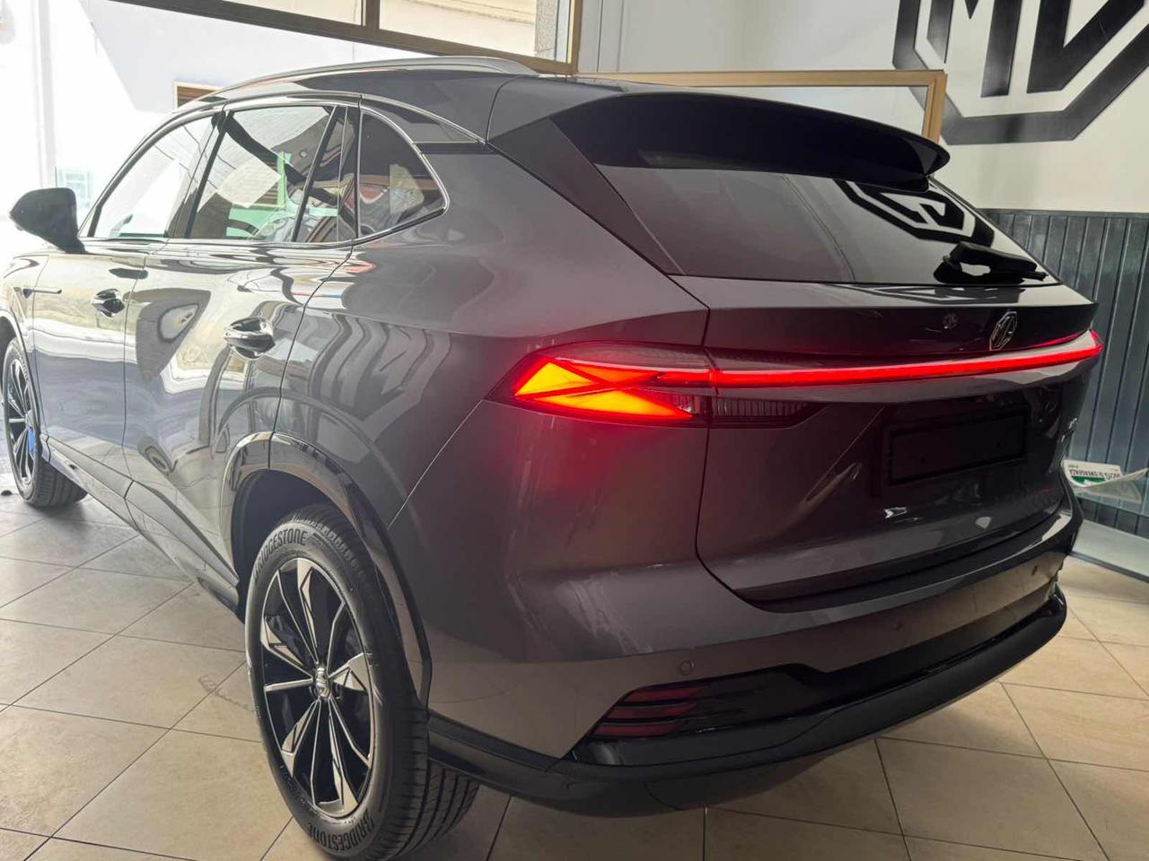 MG HS Hybrid+ Luxury ***PROMO*** - 6