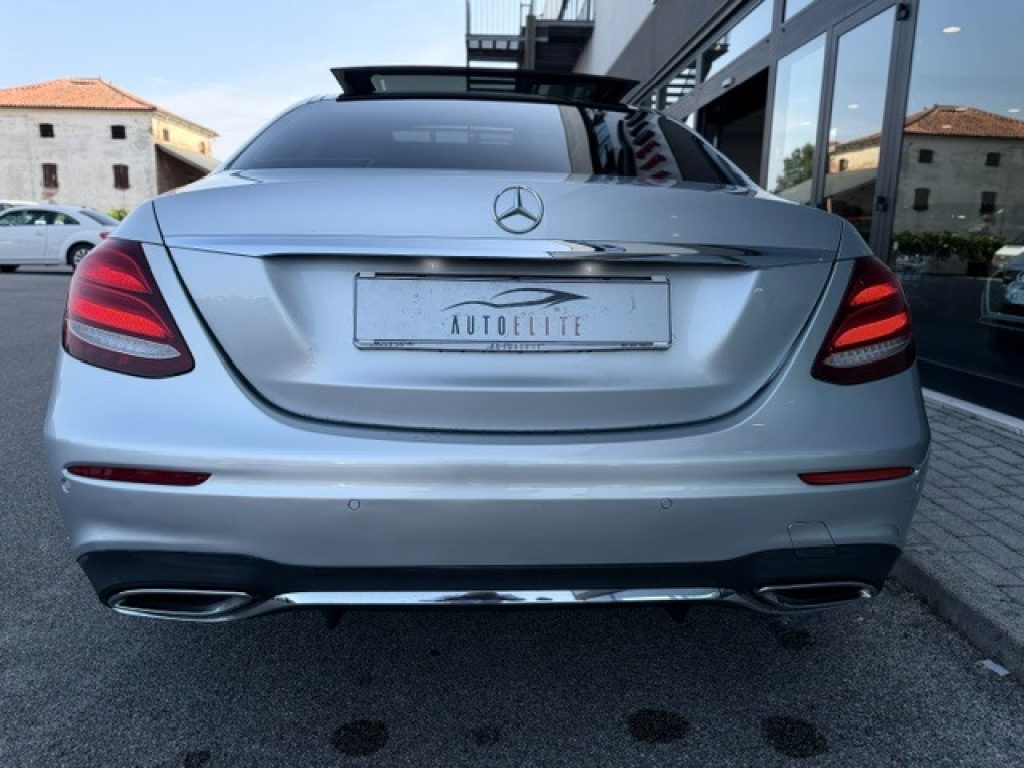 Clicca per ingrandire E 220 - d Premium Plus AMG*BERLINA*TETTO APRIBILE