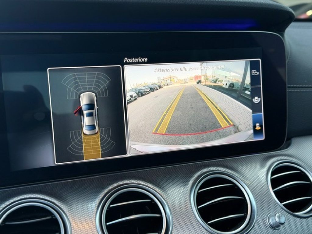 Clicca per ingrandire E 220 - d Premium Plus AMG*BERLINA*TETTO APRIBILE