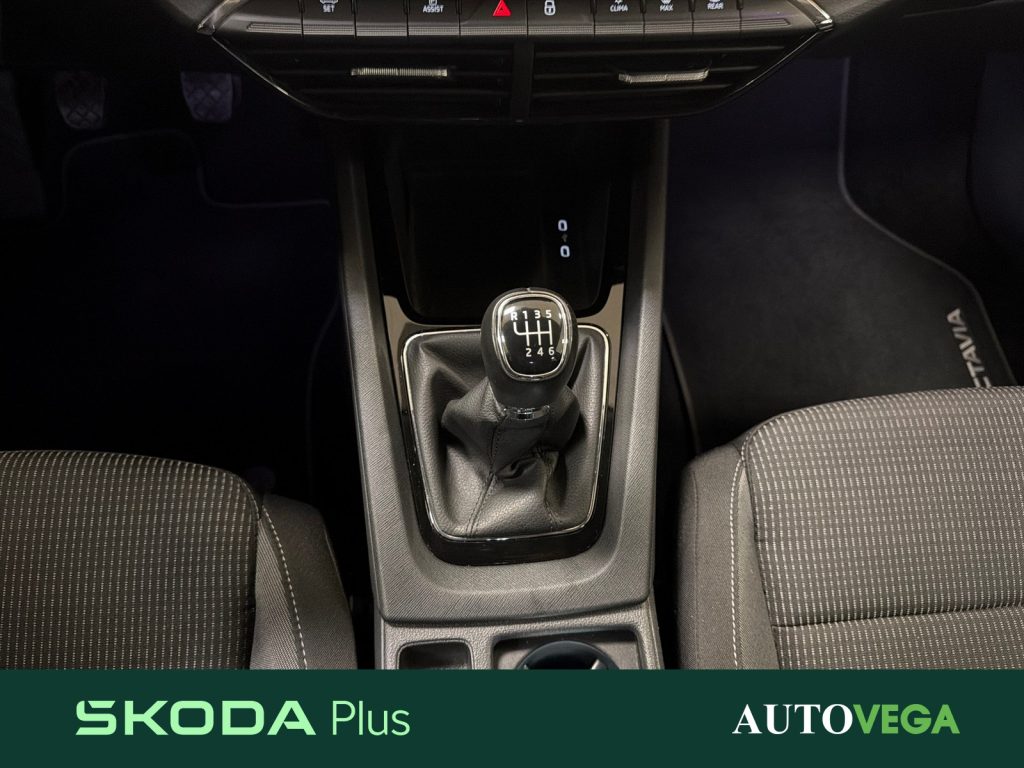 SKODA Octavia 2.0 tdi evo executive 115cv - 11
