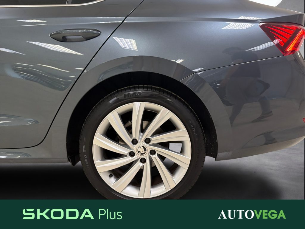 SKODA Octavia 2.0 tdi evo executive 115cv - 18