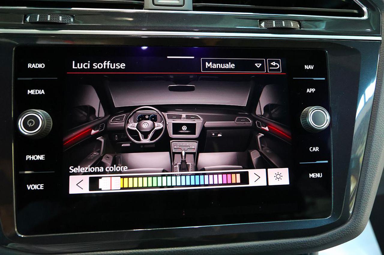 VOLKSWAGEN Tiguan 2.0 TDI 150cv SCR DSG 4Motion R-Line - 28
