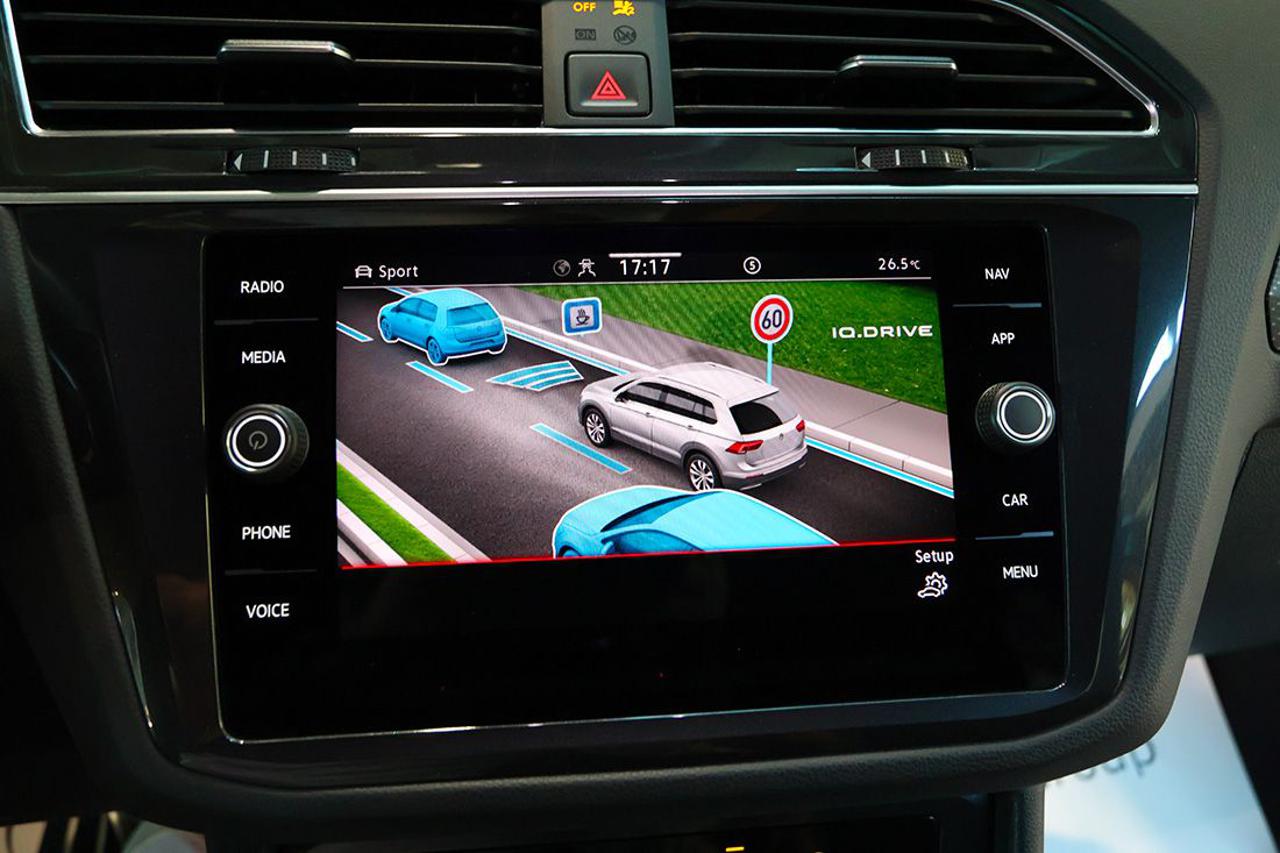 VOLKSWAGEN Tiguan 2.0 TDI 150cv SCR DSG 4Motion R-Line - 25