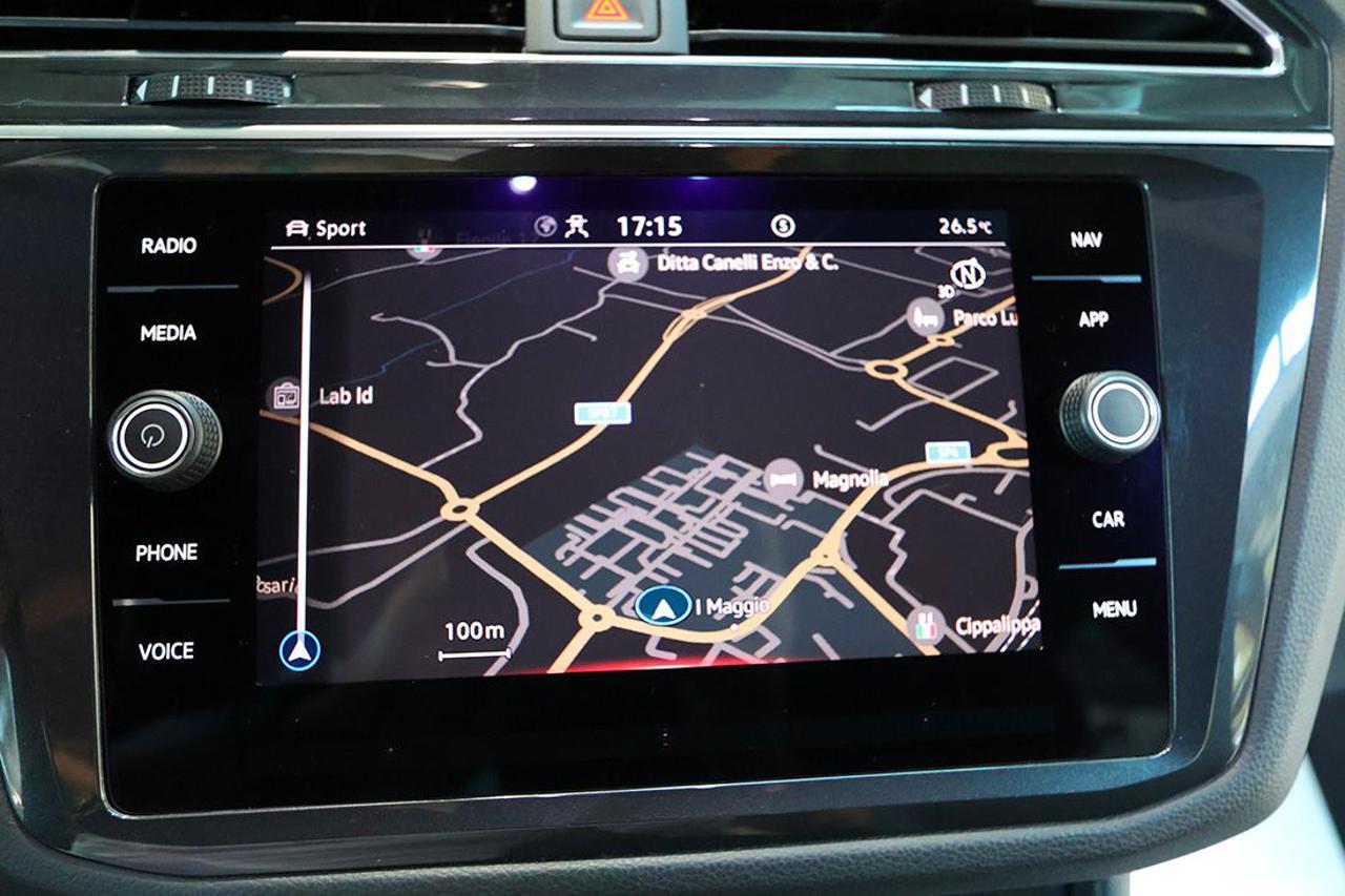 VOLKSWAGEN Tiguan 2.0 TDI 150cv SCR DSG 4Motion R-Line - 23