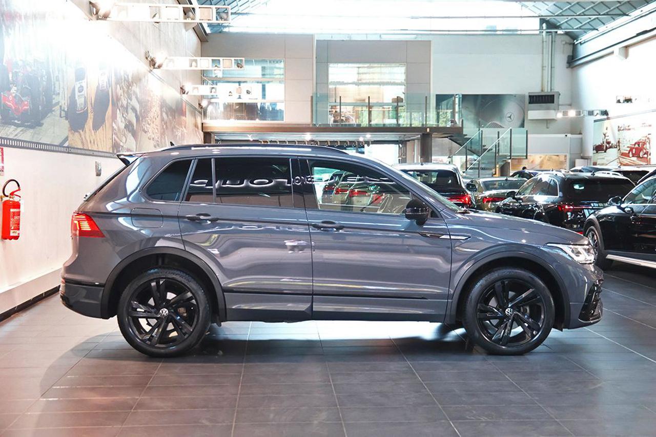 VOLKSWAGEN Tiguan 2.0 TDI 150cv SCR DSG 4Motion R-Line - 2