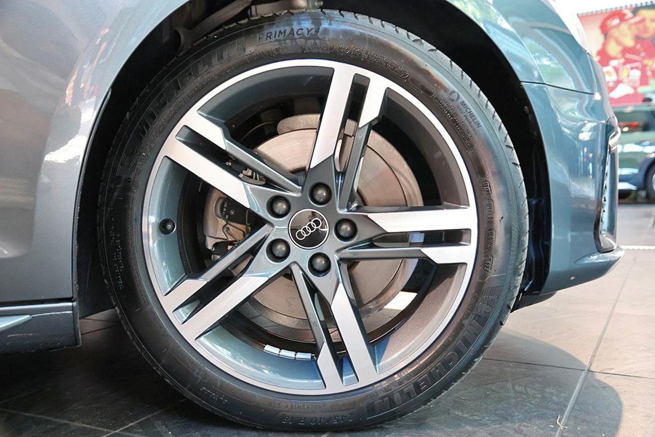 AUDI A4 35 TDI Avant S-Tronic S-Line - 6