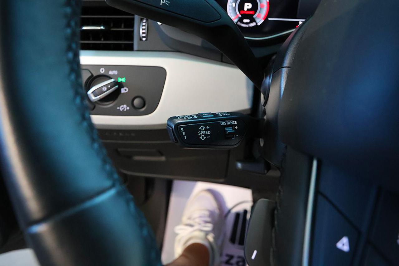 AUDI A4 35 TDI Avant S-Tronic S-Line - 23