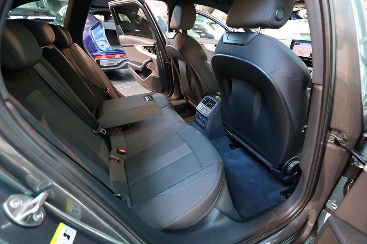 AUDI A4 35 TDI Avant S-Tronic S-Line - 19